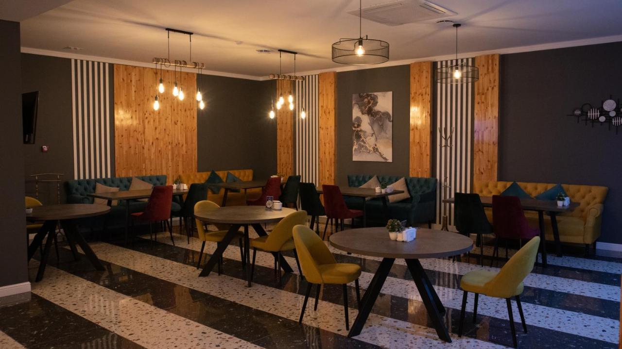 Krich Hotel Aktobe Eksteriør billede